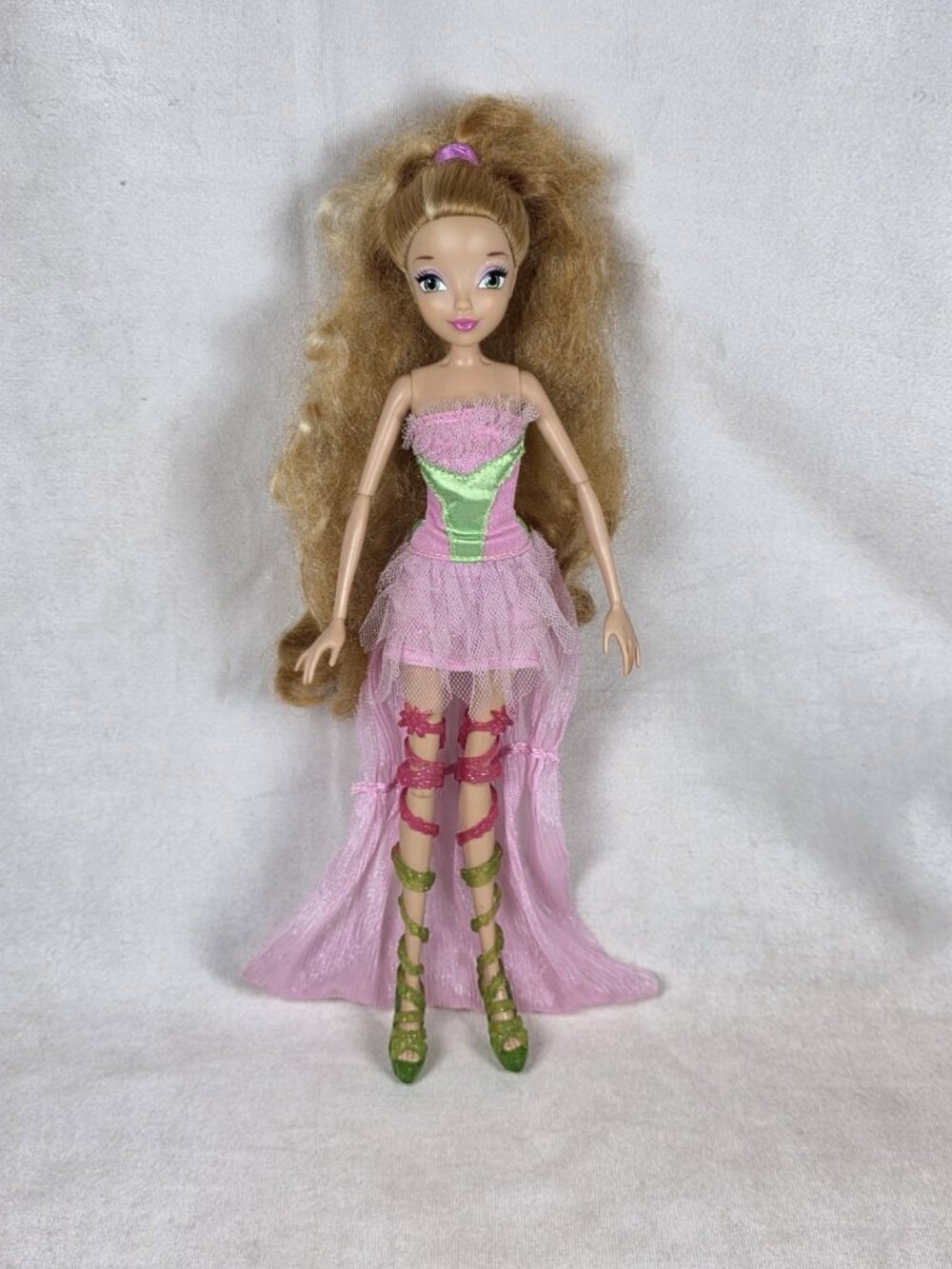 Winx Club Jakks Pacifiic Harmonix  Flora Doll  No Wings